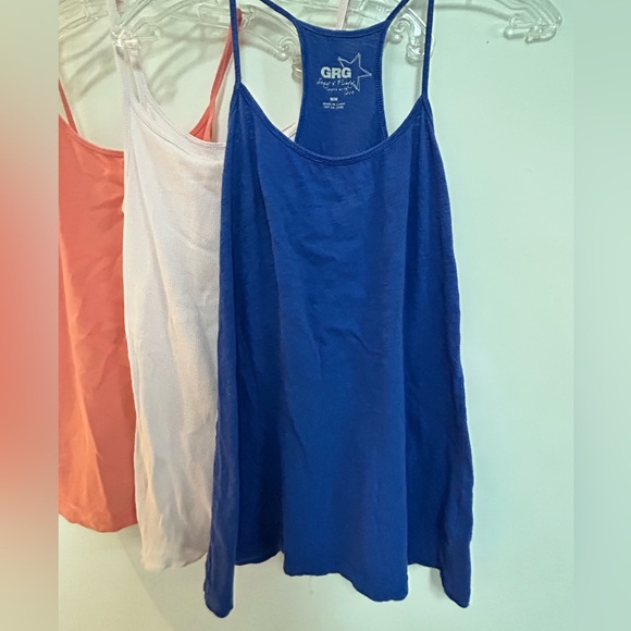 5 layering tank tops - Picture 8 of 9